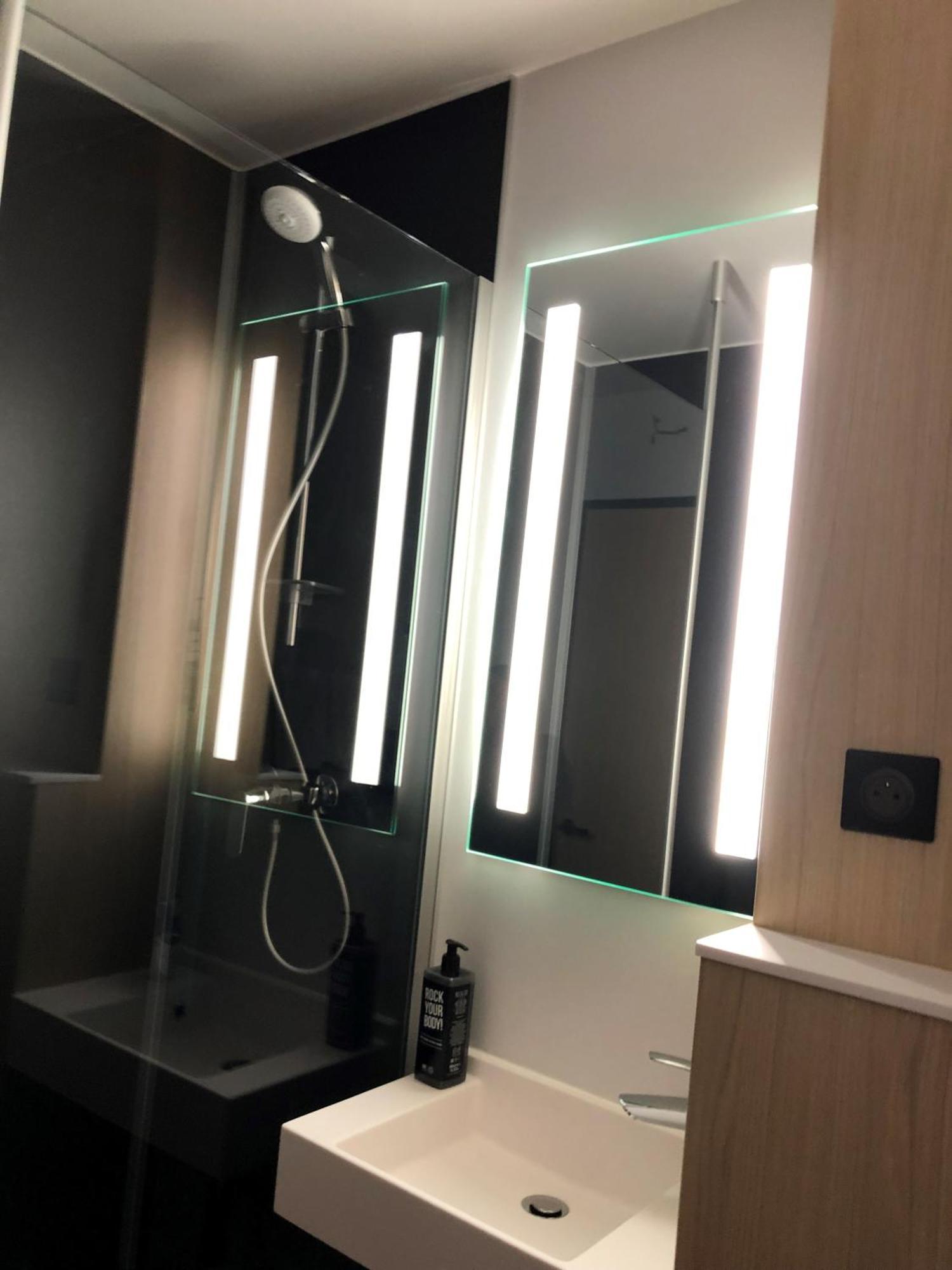 Ibis Laon Hotel Exterior foto